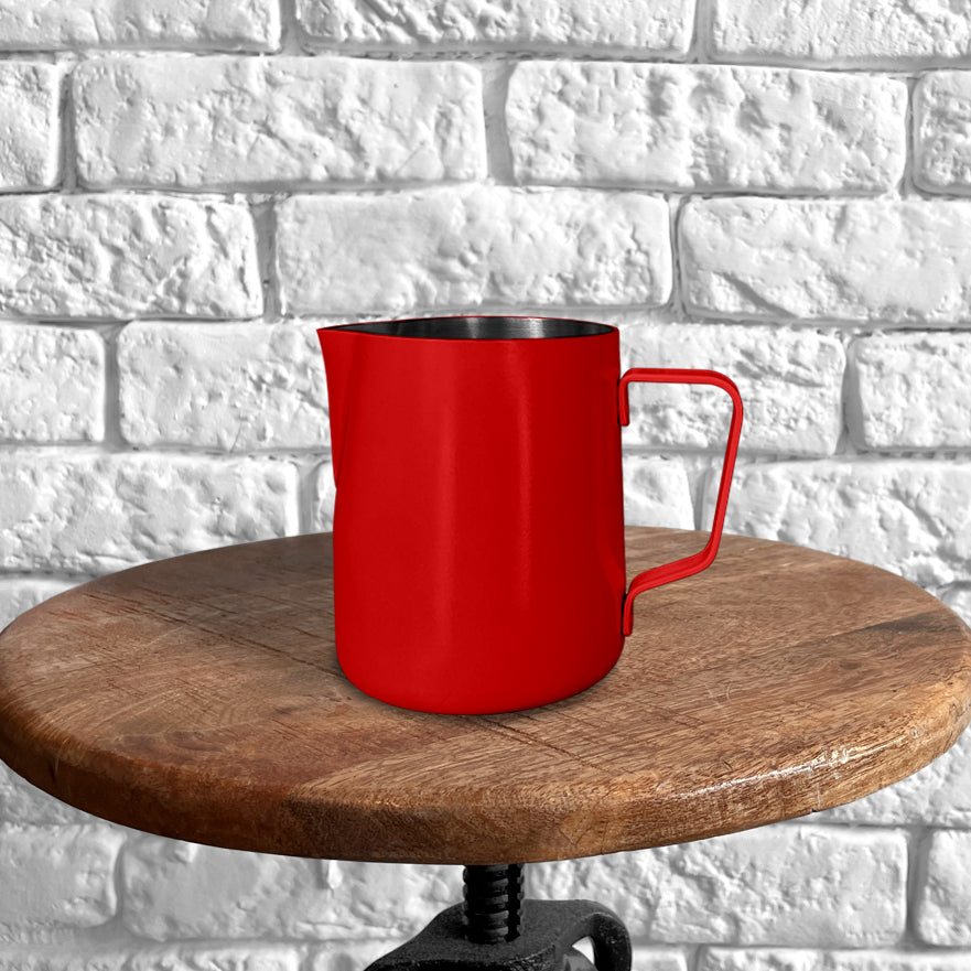 JoeFrex Milk Pitcher Milchkännchen Zubereitung Zubehör - The Holy Cross Brewing Society