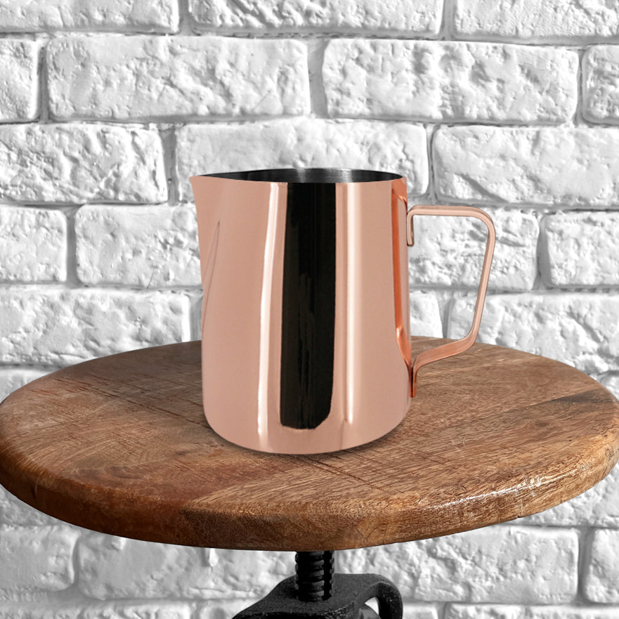 JoeFrex Milk Pitcher Milchkännchen Zubereitung Zubehör - The Holy Cross Brewing Society